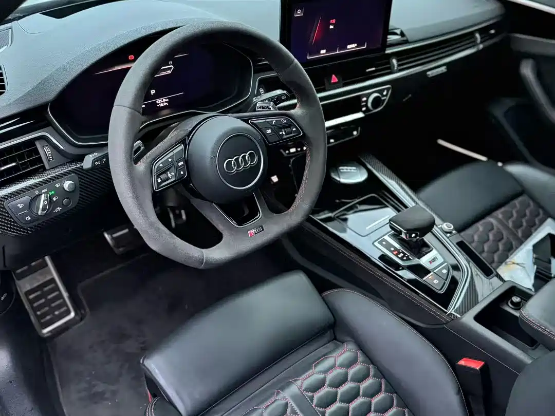 Audi RS 4 2022
