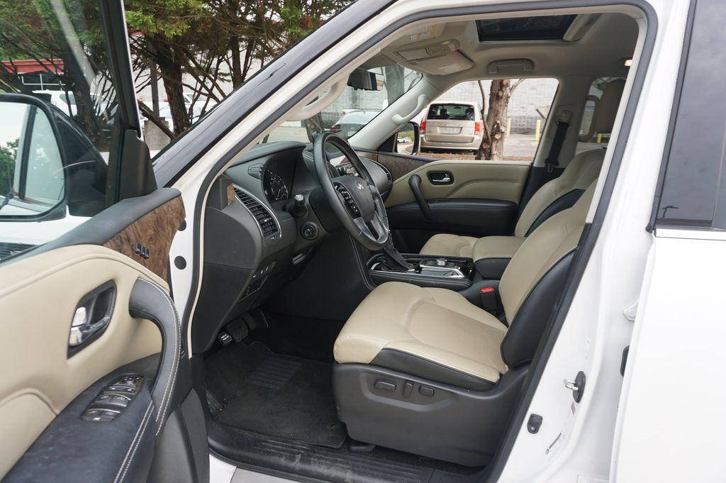 Infiniti QX80 2023