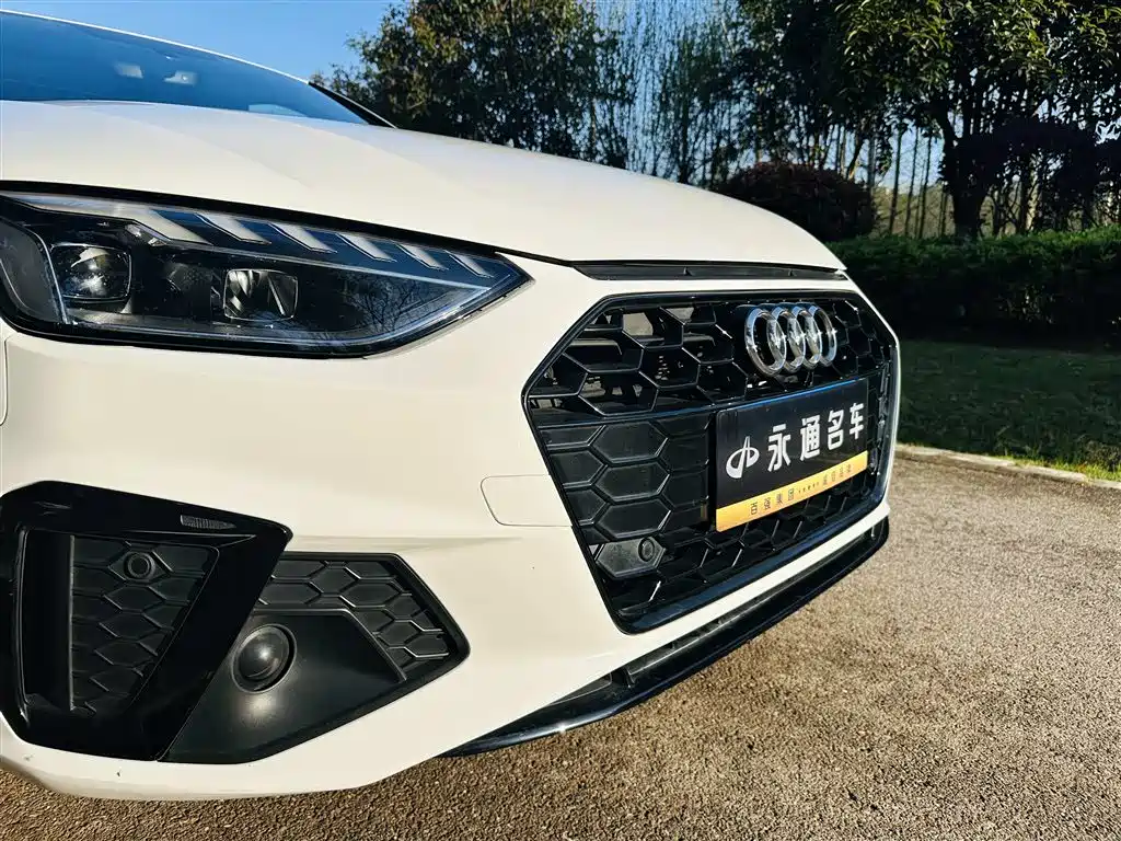 Audi A4 2023