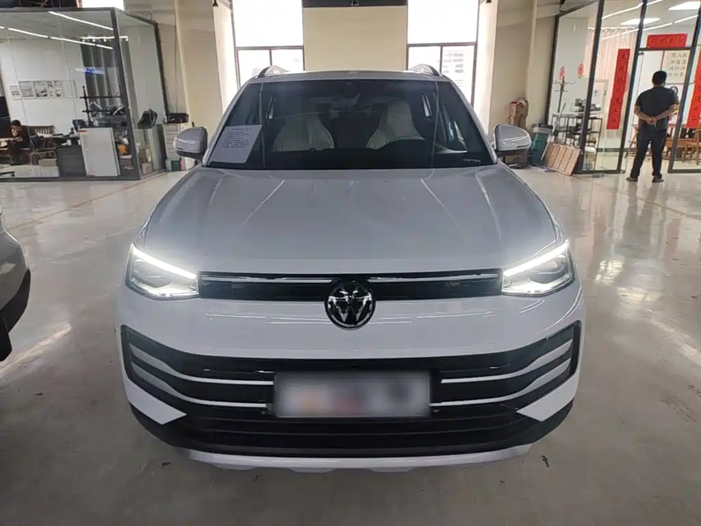 Volkswagen Tharu 2025