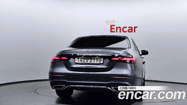 Mercedes-Benz E-Класс 2022