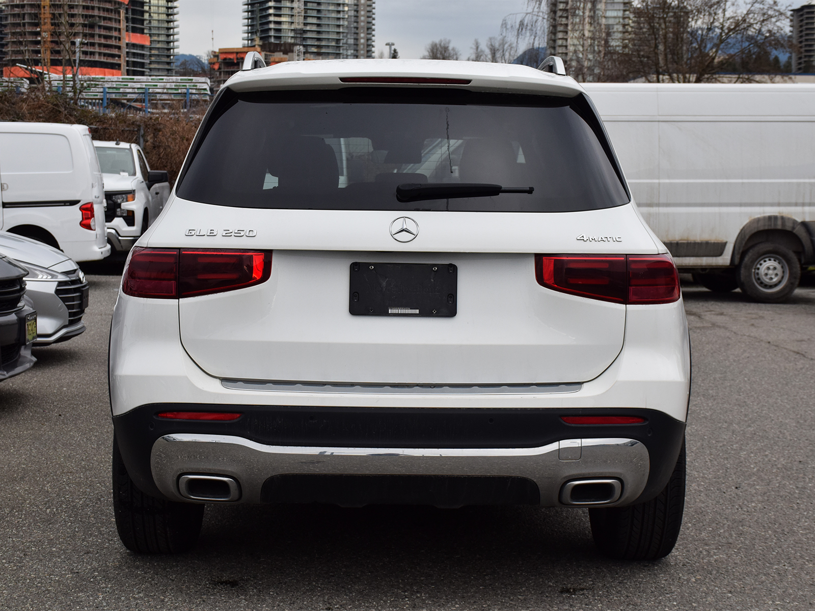Mercedes-Benz GLB 2024