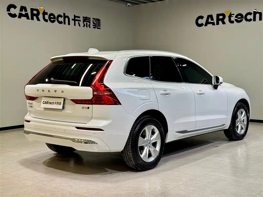 Volvo XC60 2022