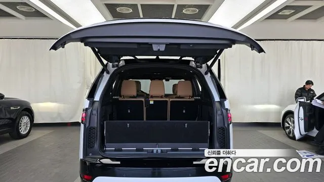 Land Rover Discovery 2025