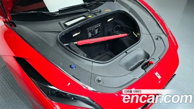 Ferrari F8 2021