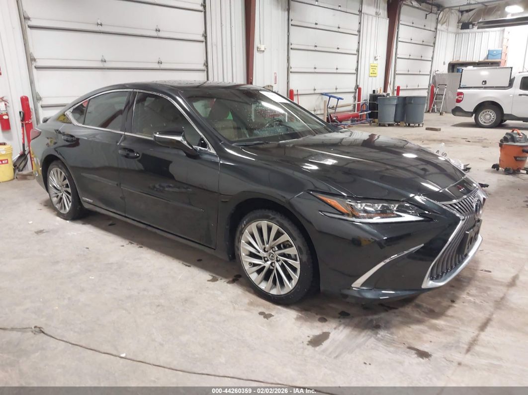 Lexus ES 2021
