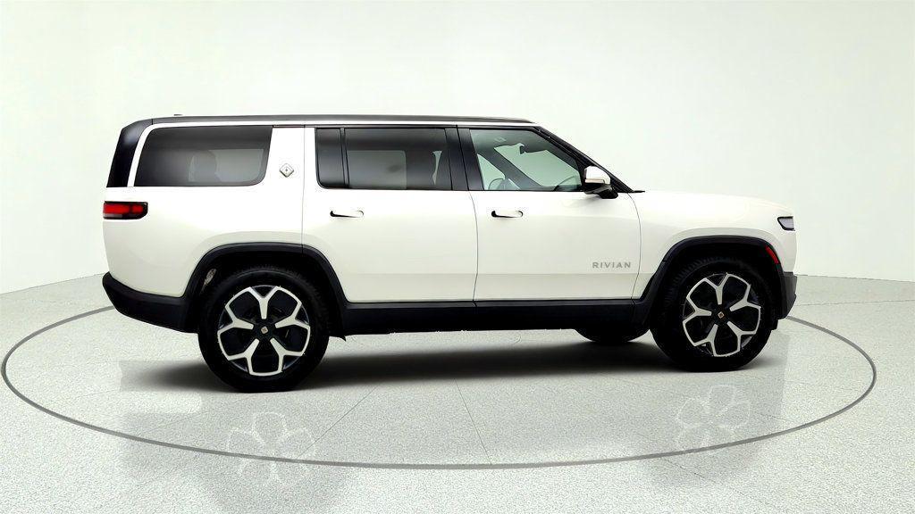 Rivian R1S 2024
