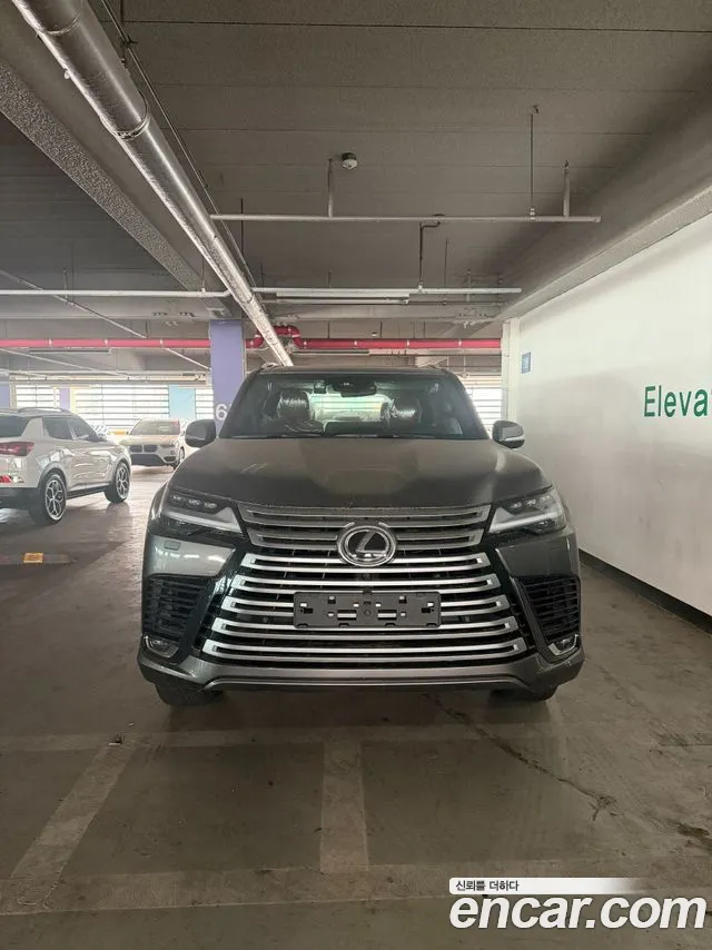 Lexus LX 2025