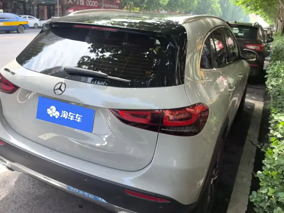 Mercedes-Benz GLA 2021
