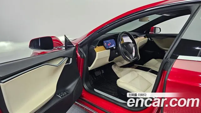 Tesla Model S 2020