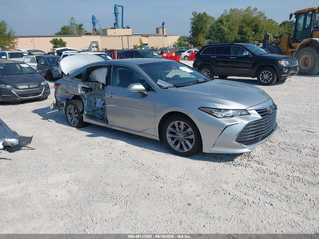 Toyota Avalon 2022
