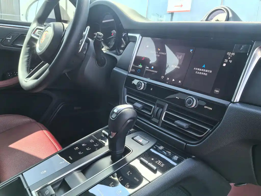 Porsche Macan 2025