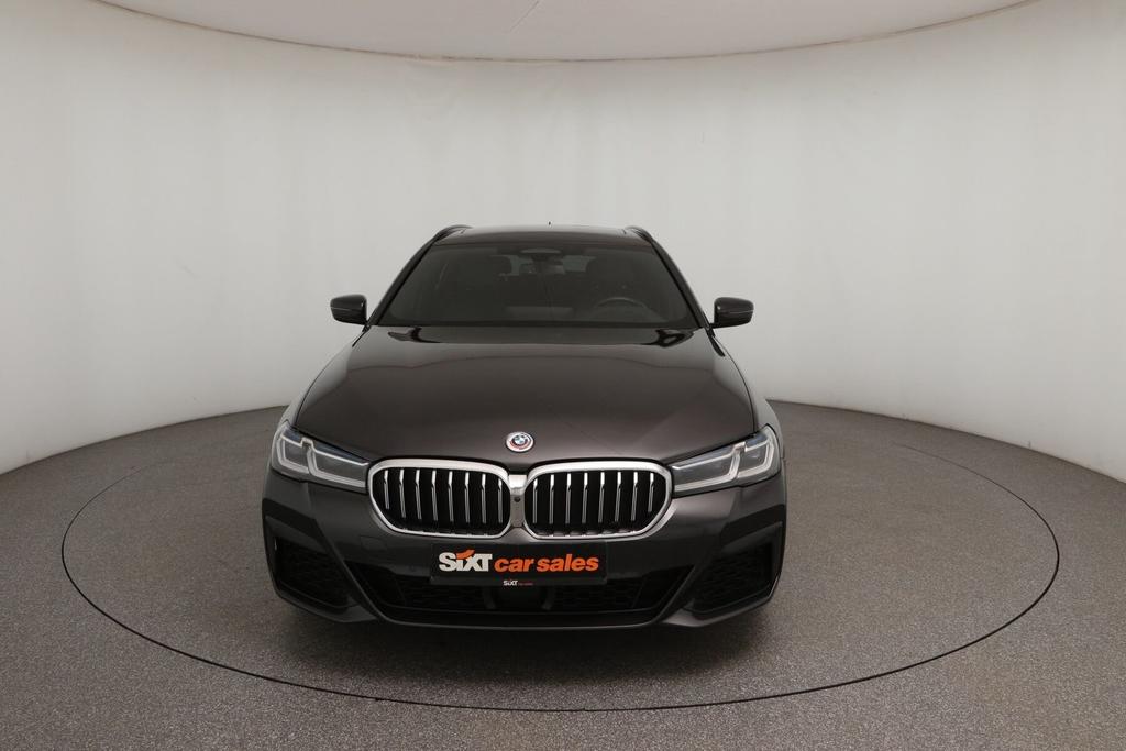 BMW 530 2023