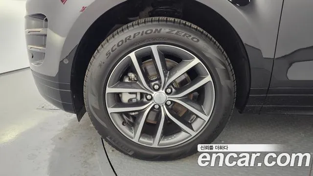 Land Rover Range Rover Evoque 2025
