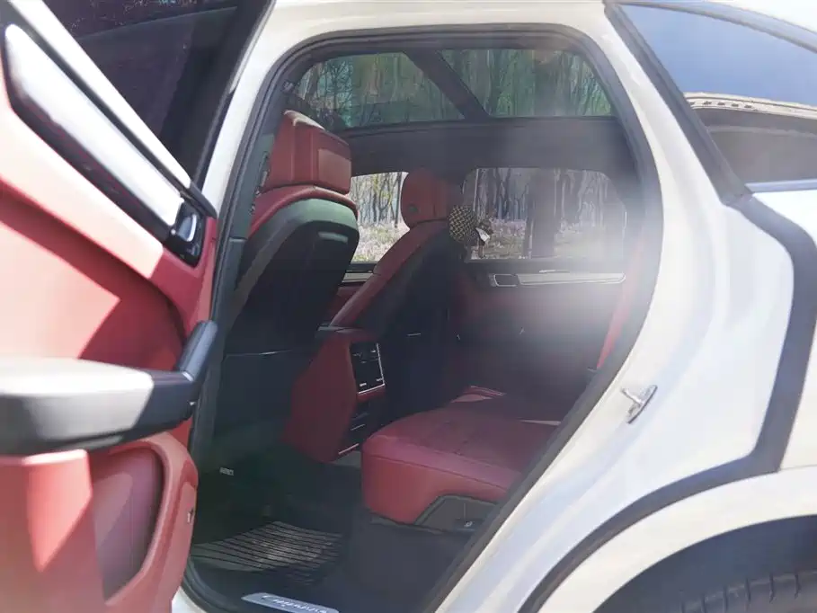 Porsche Cayenne 2023