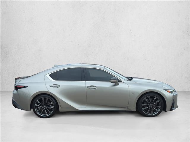 Lexus IS 2023