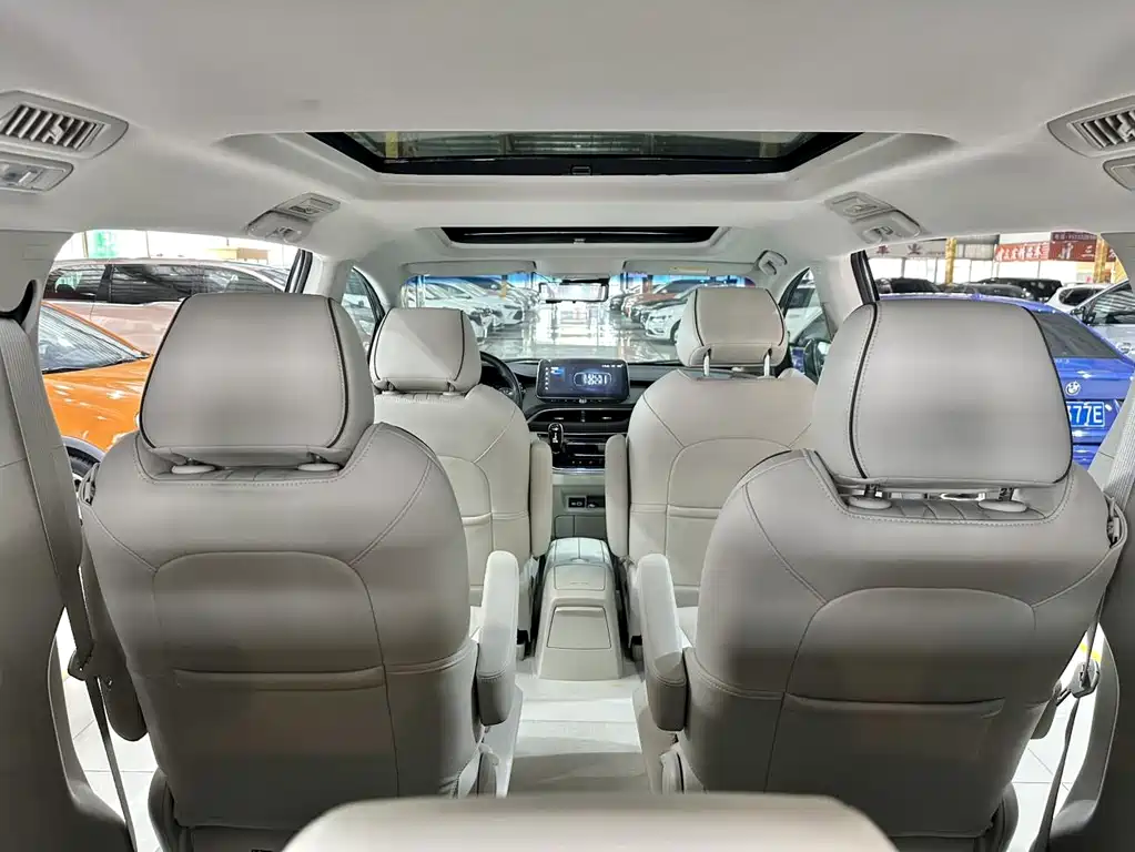 Buick GL8 2021