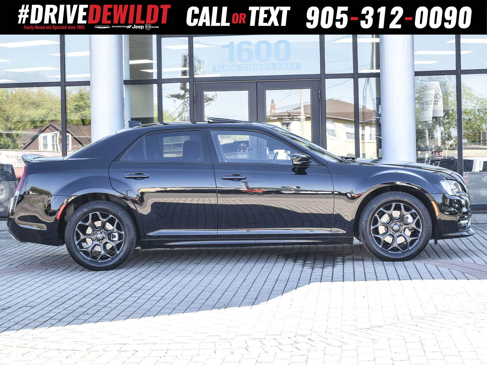 Chrysler 300 2021