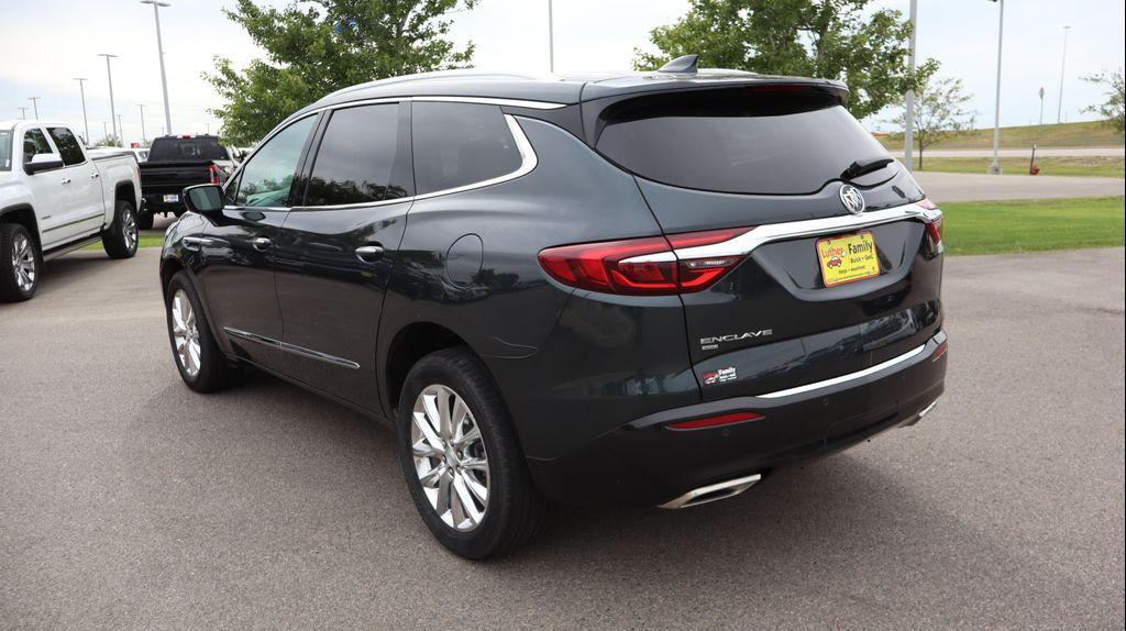 Buick Enclave 2021