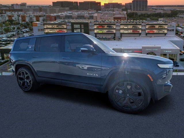 Rivian R1S 2023