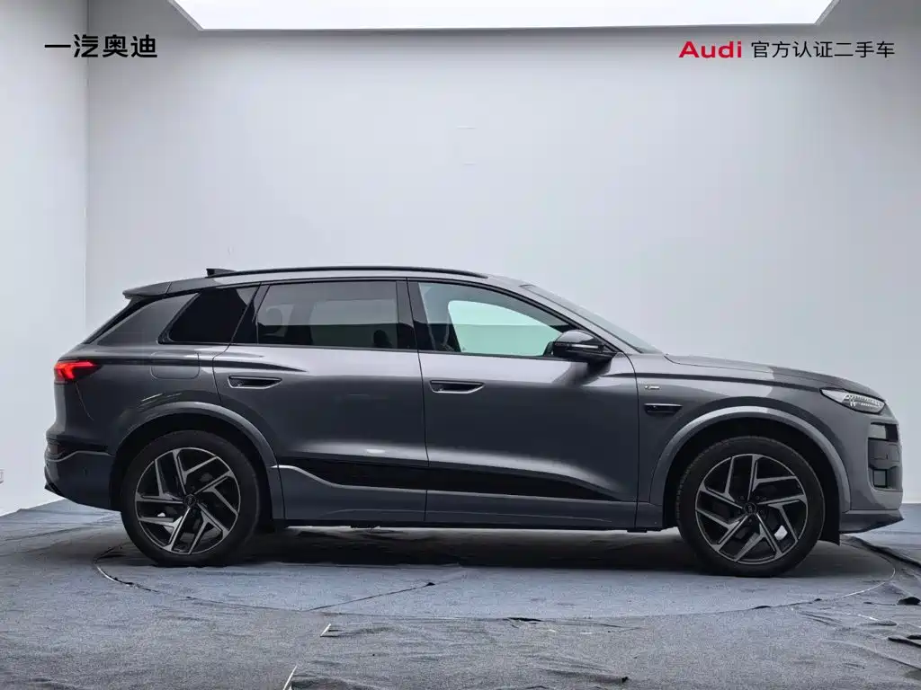 Audi e-tron 2025