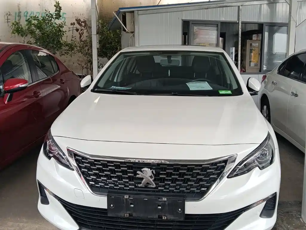 Peugeot 408 2021