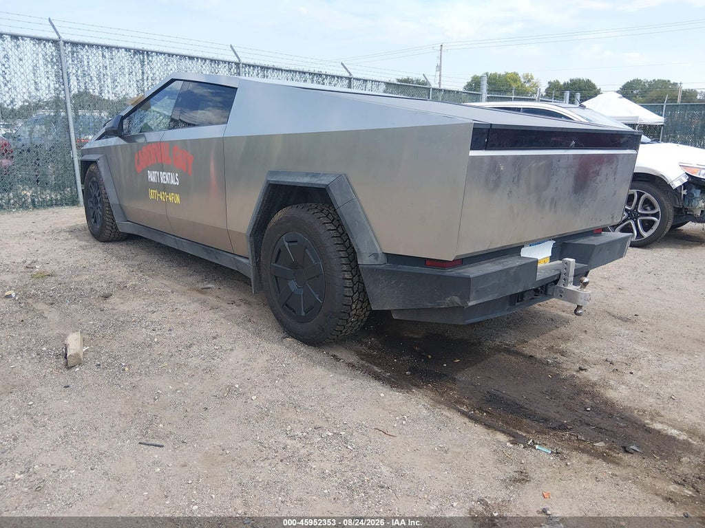 Tesla Cybertruck 2025