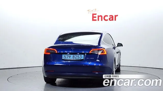 Tesla Model 3 2020