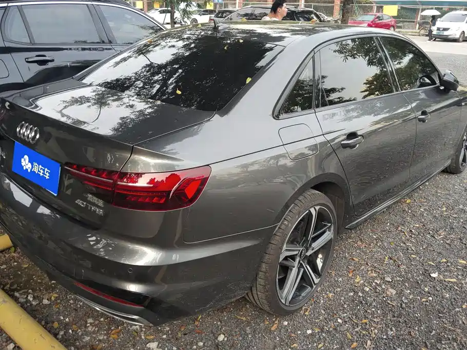 Audi A4 2025