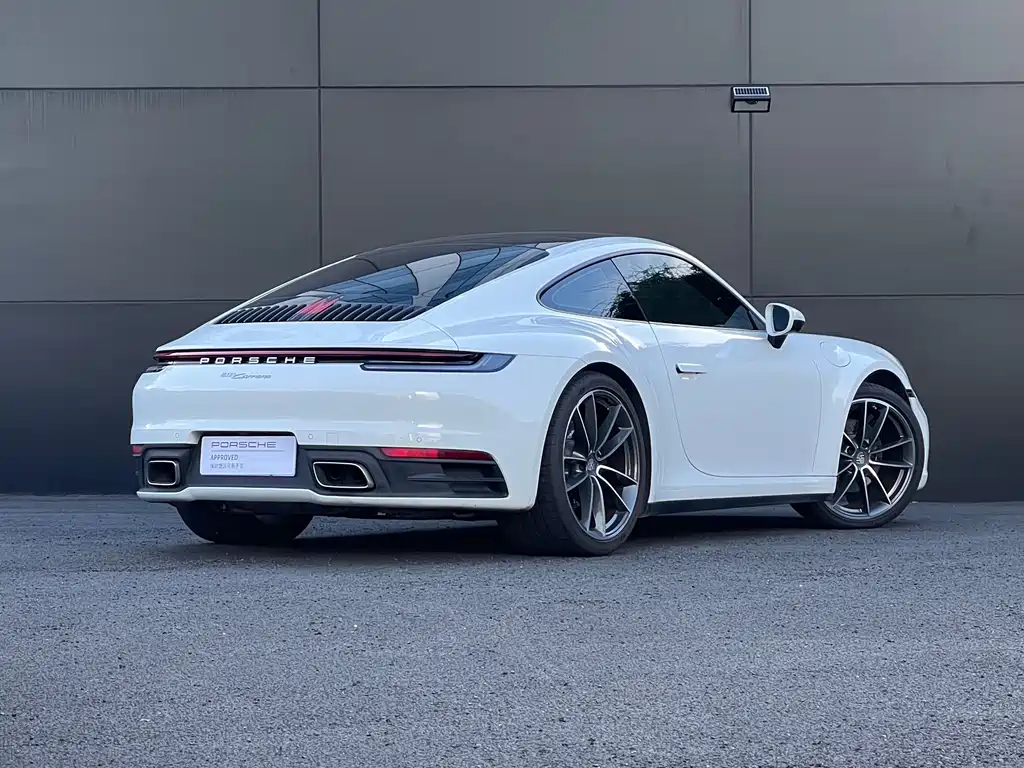 Porsche 911 2024