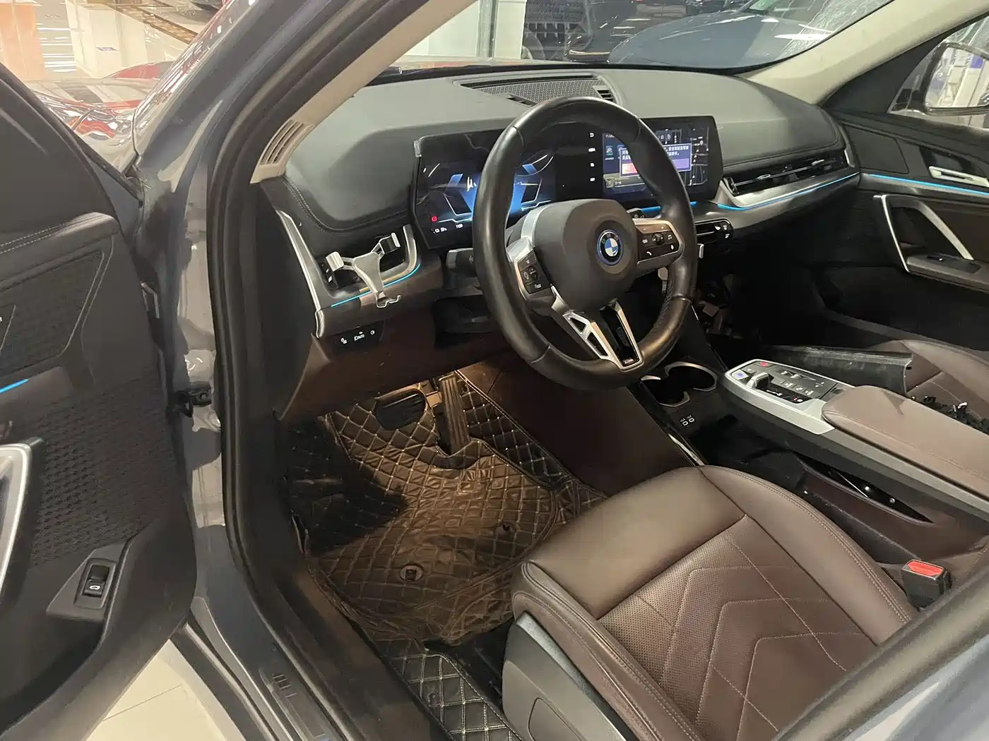 BMW iX1 2024