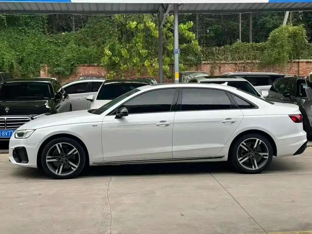 Audi A4 2022