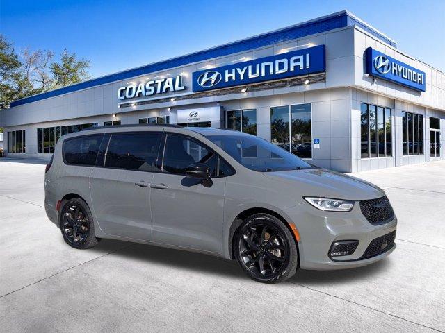 Chrysler Pacifica 2023