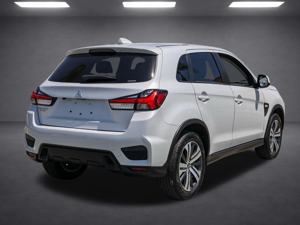 Mitsubishi Outlander Sport 2024