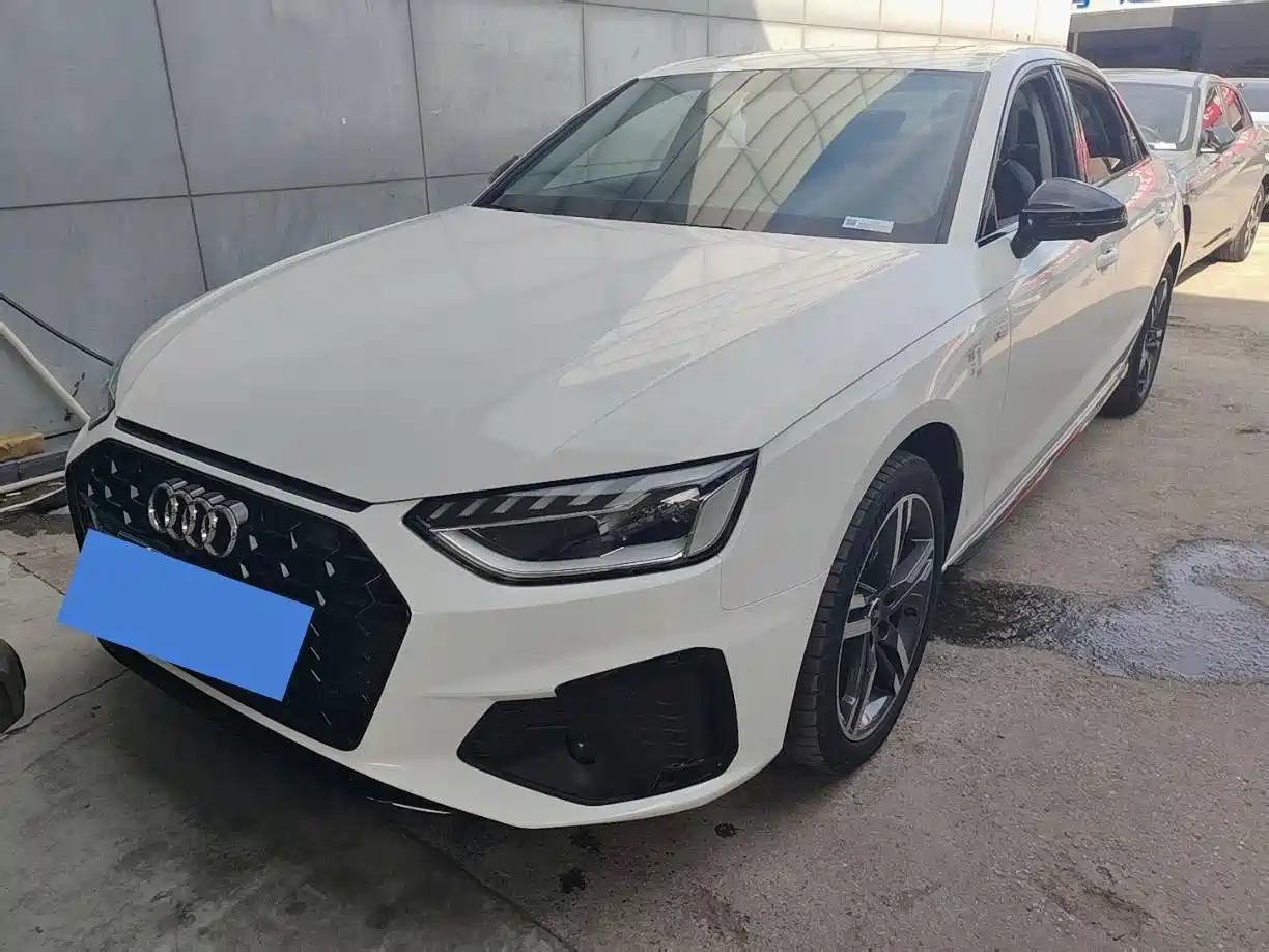 Audi A4 2022