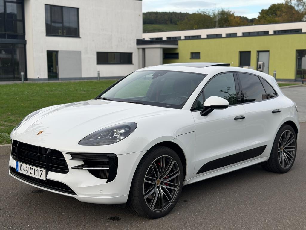 Porsche Macan 2021