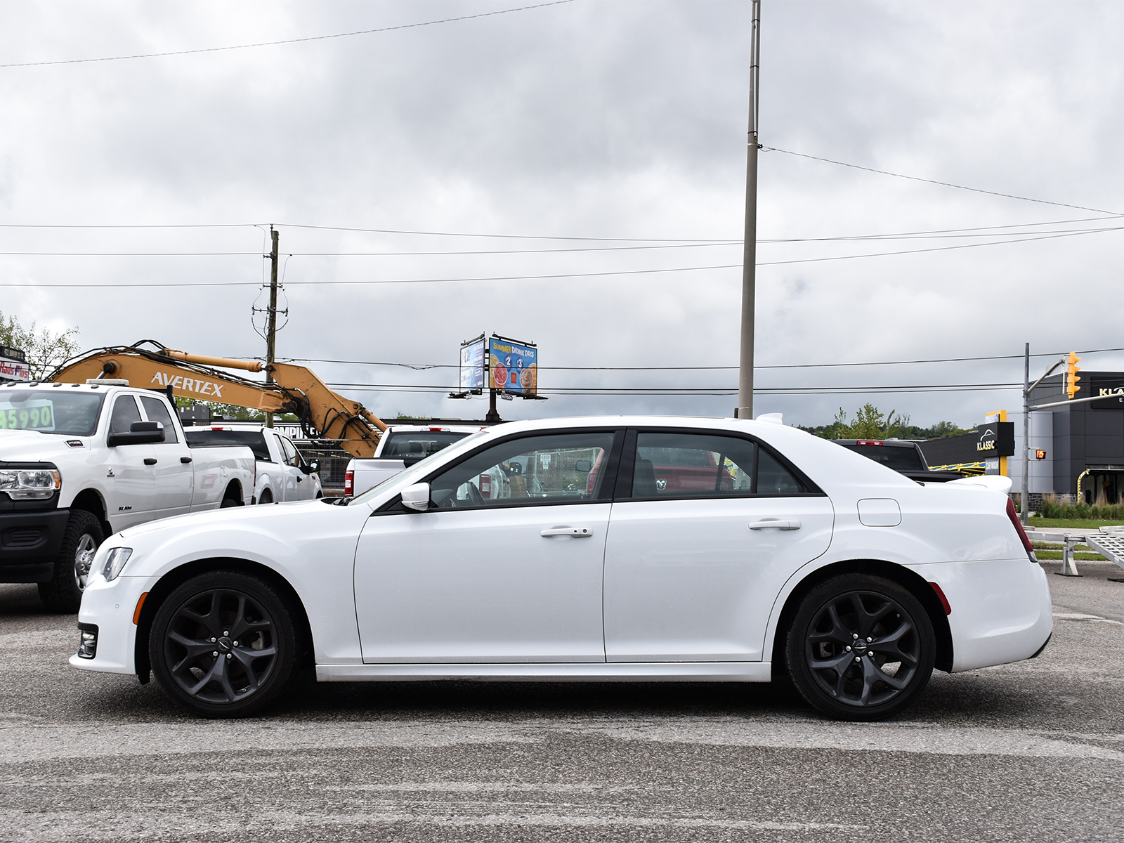 Chrysler 300 2022