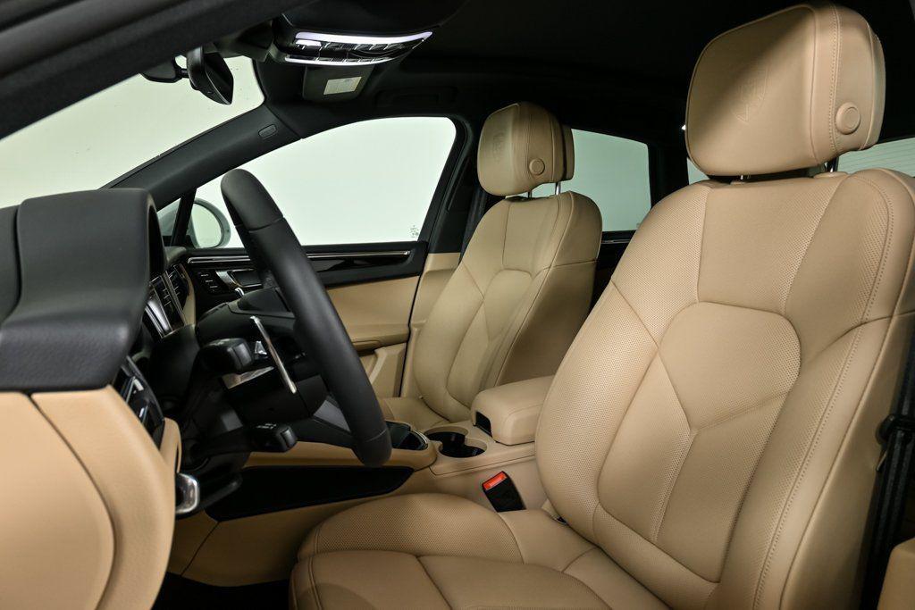 Porsche Macan 2025