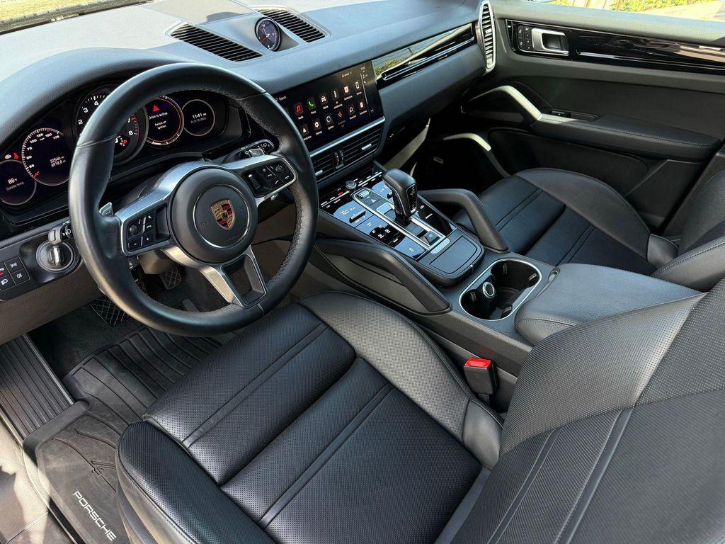 Porsche Cayenne 2022