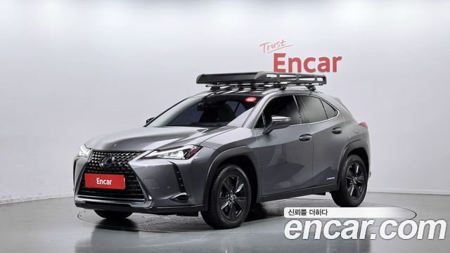 Lexus UX 2021