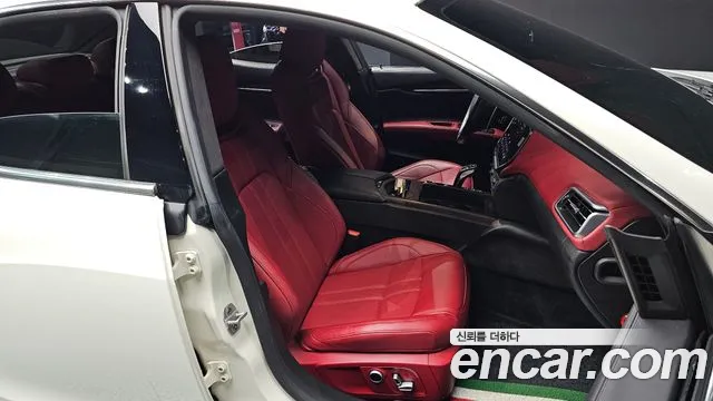 Maserati Ghibli 2022