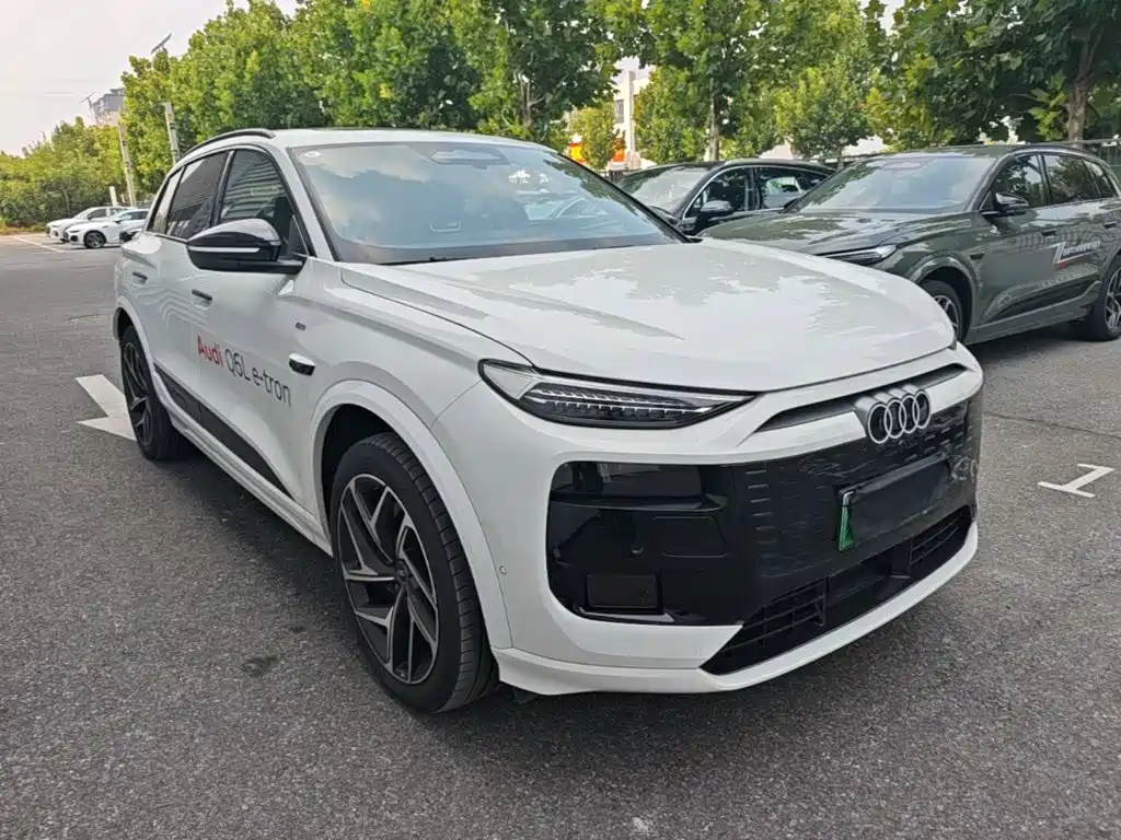 Audi e-tron 2025