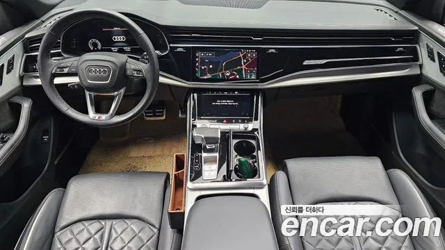 Audi Q8 2021