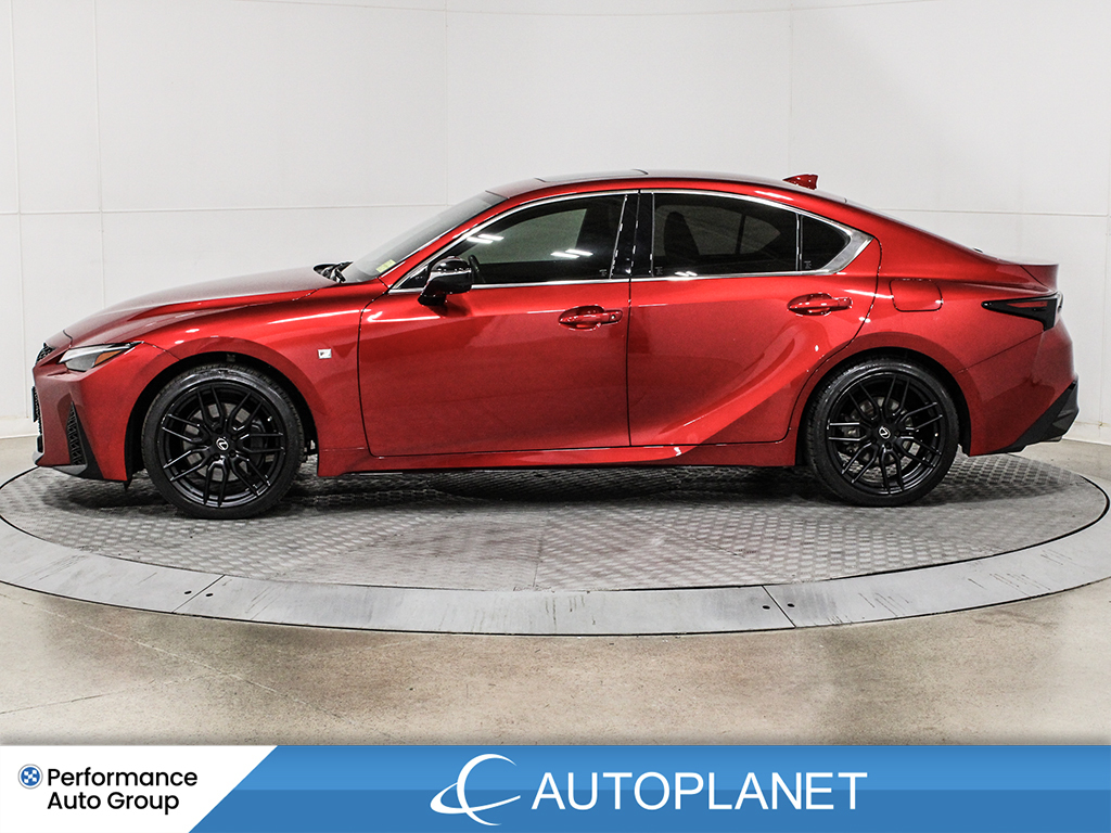 Lexus IS 2022
