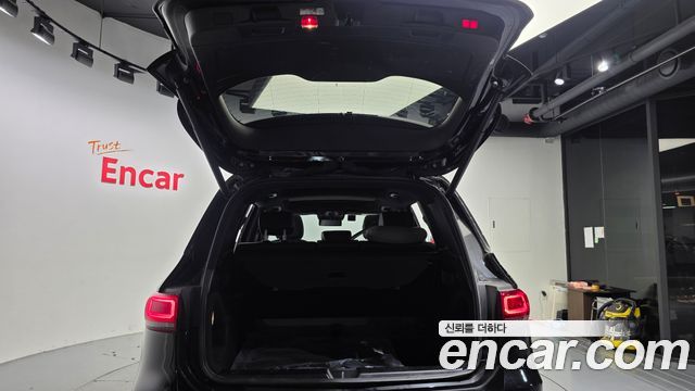 Mercedes-Benz GLB 2023