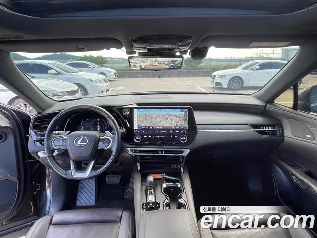 Lexus RX 2024