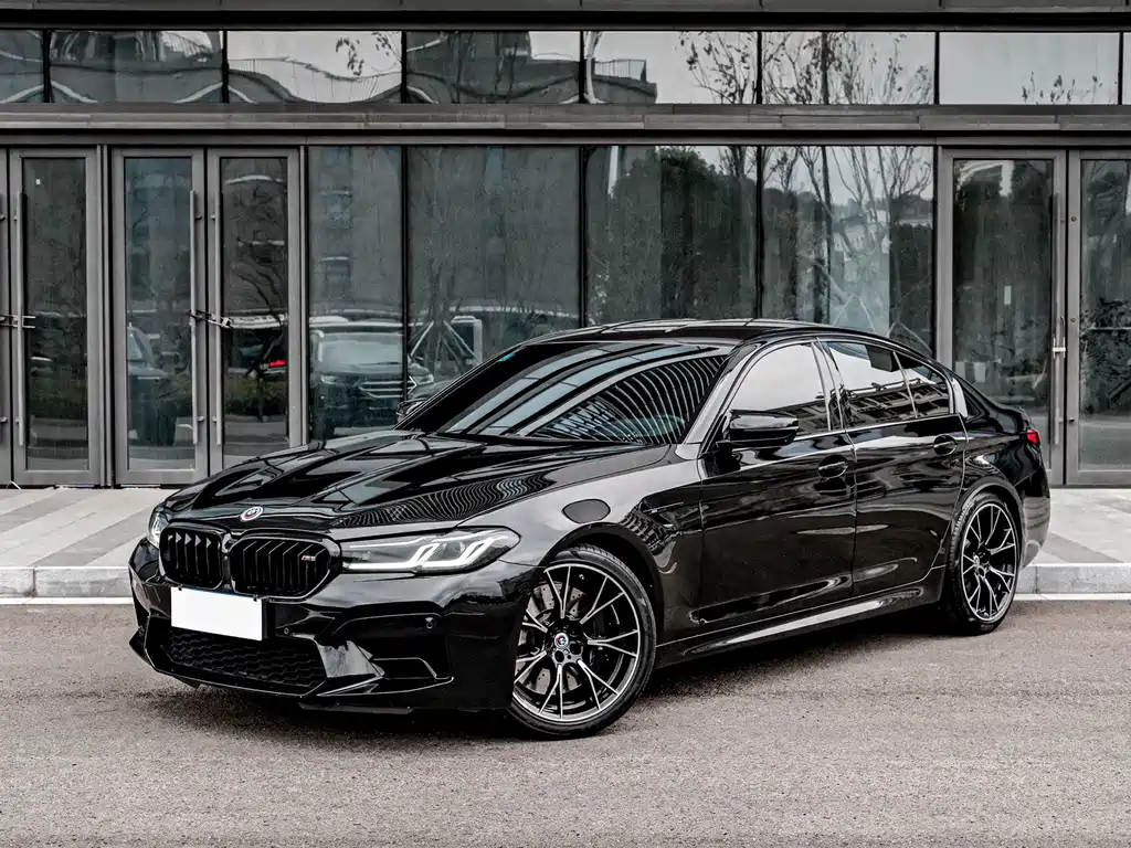 BMW M5 2022