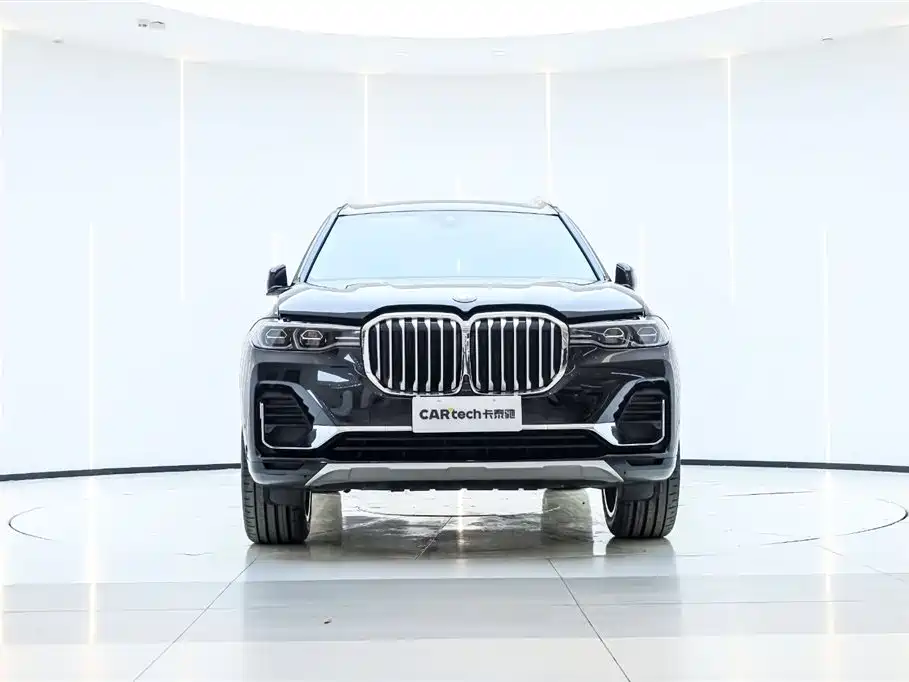 BMW X7 2022