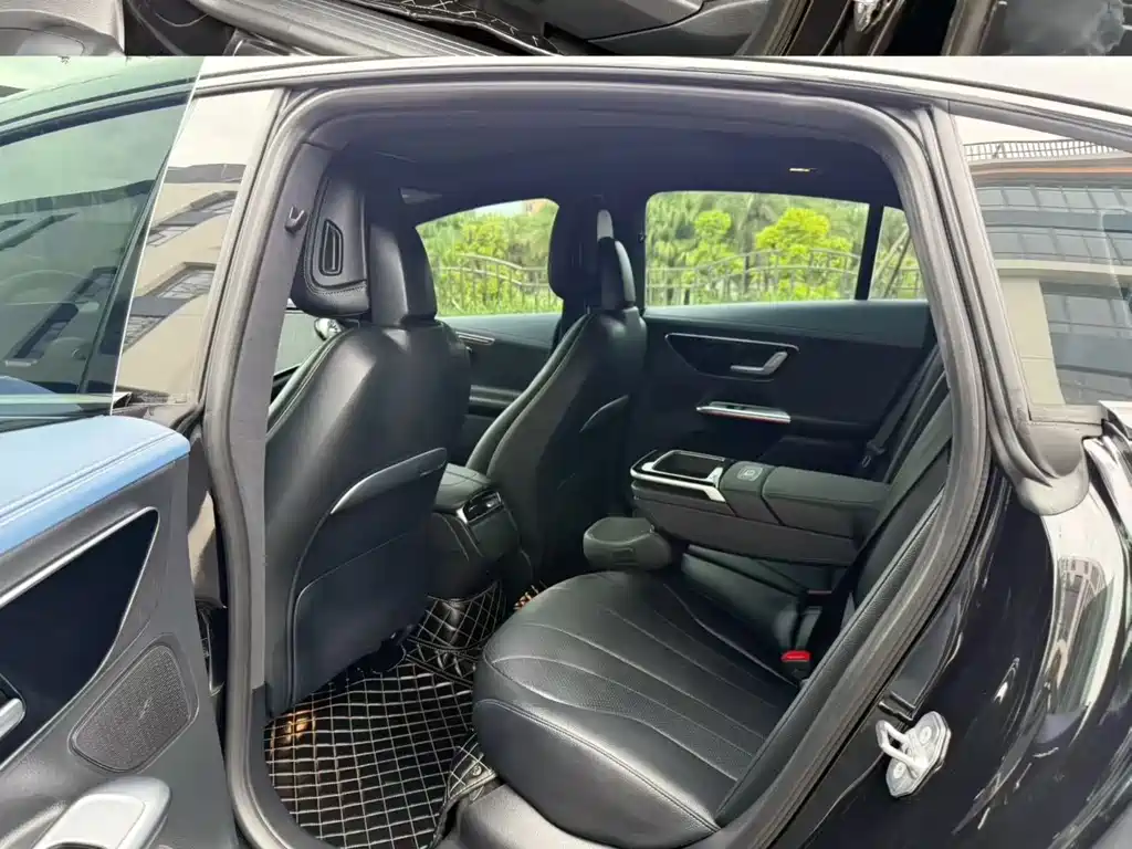 Mercedes-Benz EQE 2023