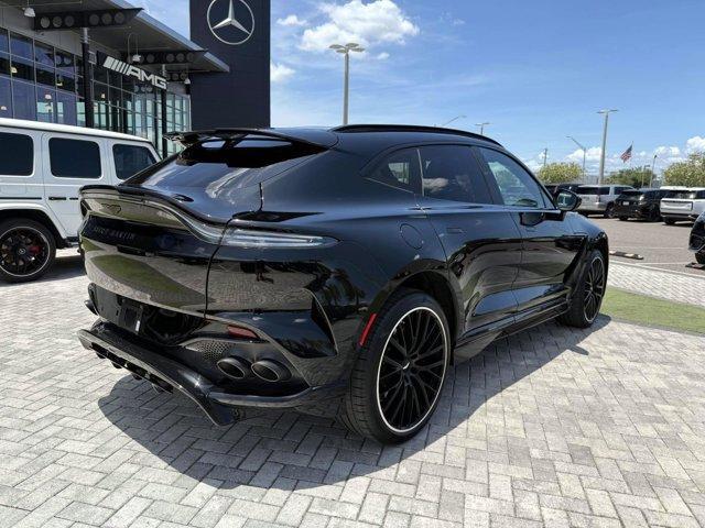 Aston Martin DBX 2023